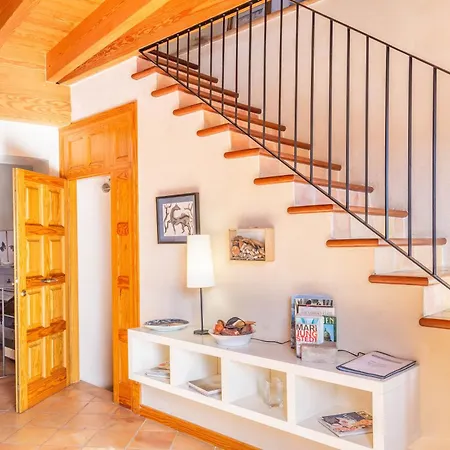 Town House At 300mts To